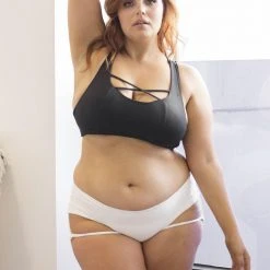 All Pole Wear Lunalae Lure You Low-Rise Garter Shorts - White