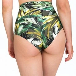 New In Dragonfly Betty High-Waisted Shorts - Fresh Leaf Print
