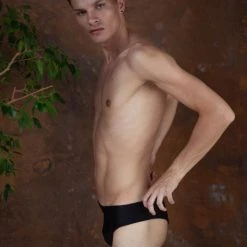 New In Sway Alton Shorts - Black Crow