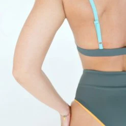 Deals ❤️ New In Exo Wear Triangle Top - Grey ⌛ 11 New In Exo Wear Triangle Top - Grey