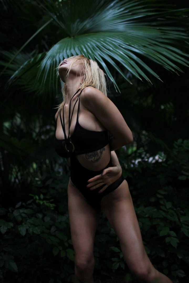 New ๐งจ Hamade Activewear Scoop Neck Mesh Top - Black ๐ 7 Hamade Activewear Scoop Neck Mesh Top - Black