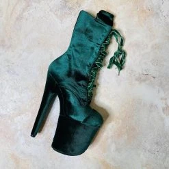 Hella Heels Classique Velvet Shoe Protector - NY Gangster