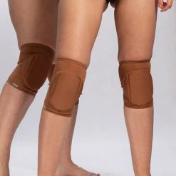 Queen Accessories Plus Size Pole Wear Queen Kneepads - Mocha